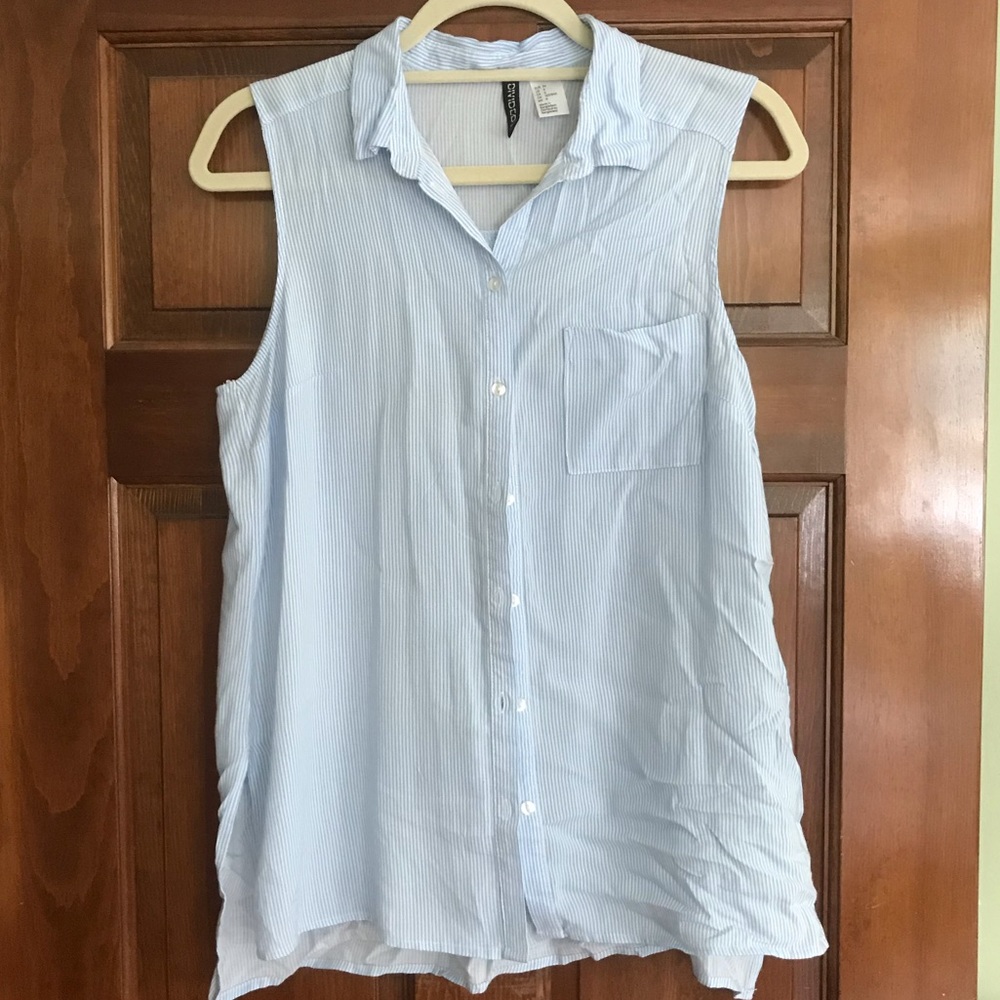 Basically new button-up tank